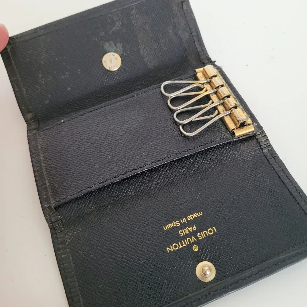 Louis Vuitton Epi Leather 4 Key Holder Black Noir M63822 Wallet Accessory